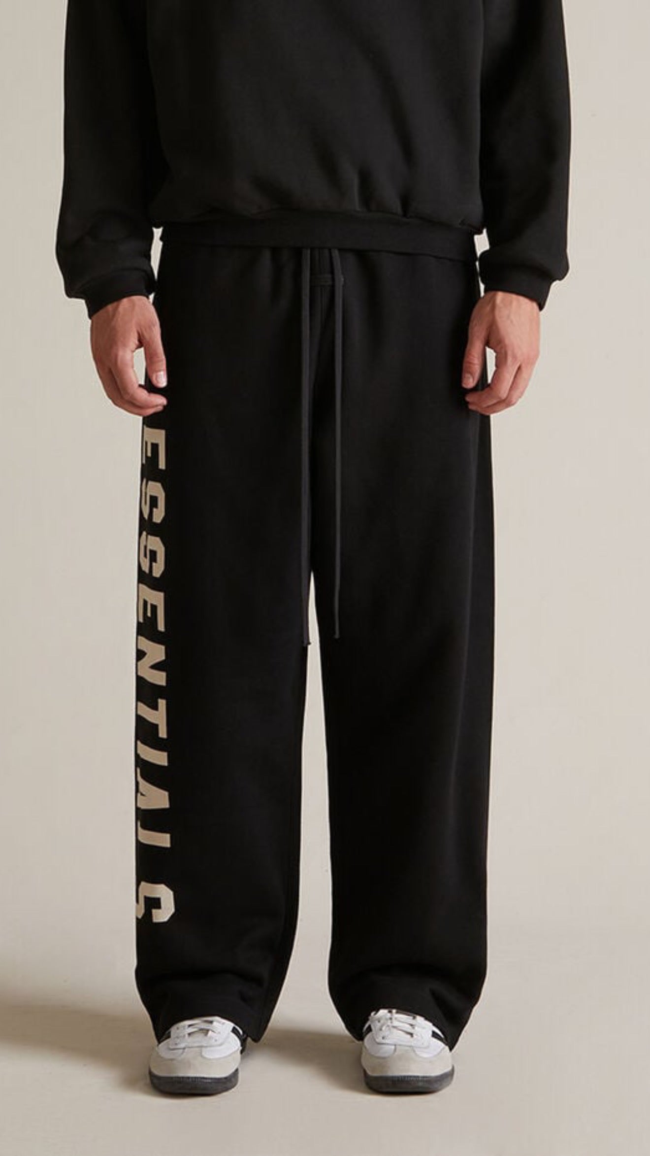 Fear of God ESSENTIALS Fleece Relaxed Sweatpant – Black